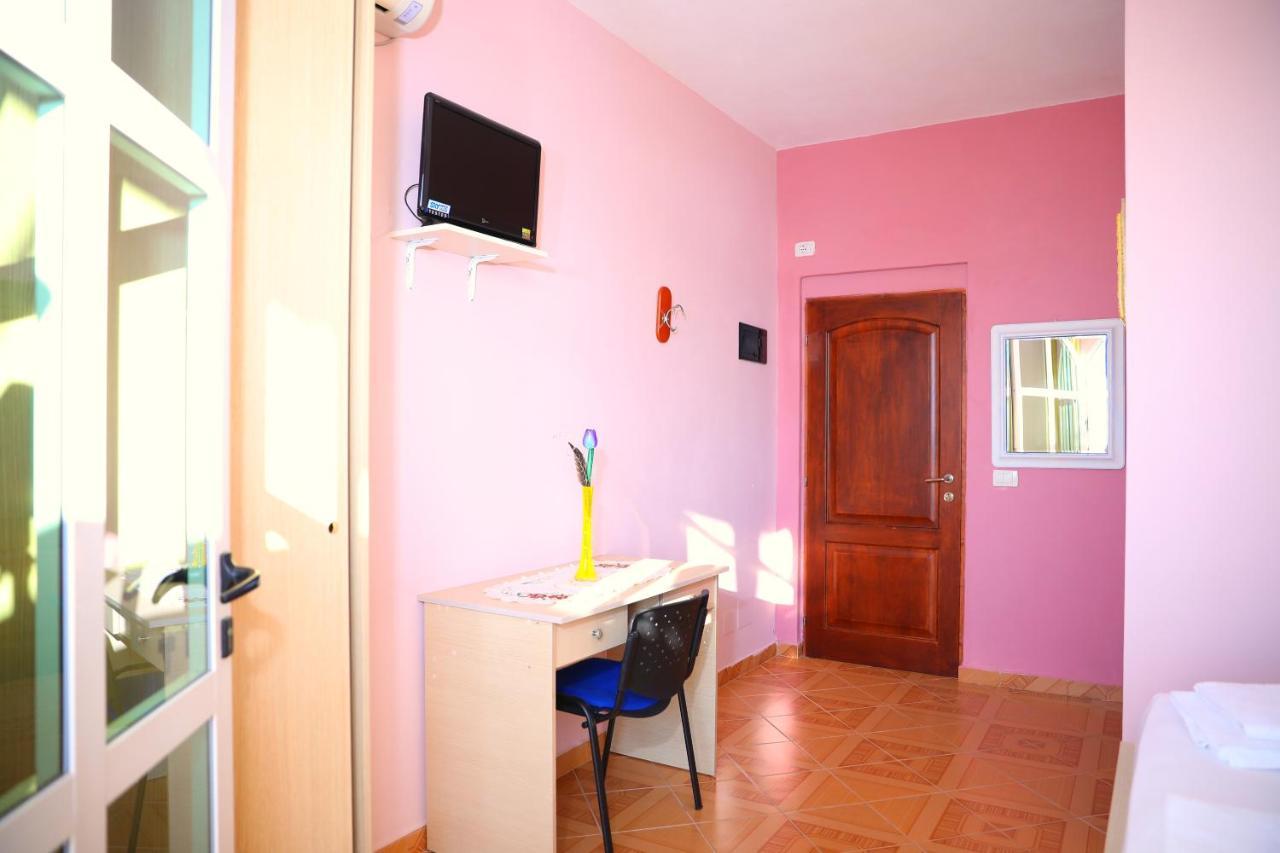 Casa Vacanze Nail Vlore Ngoại thất bức ảnh