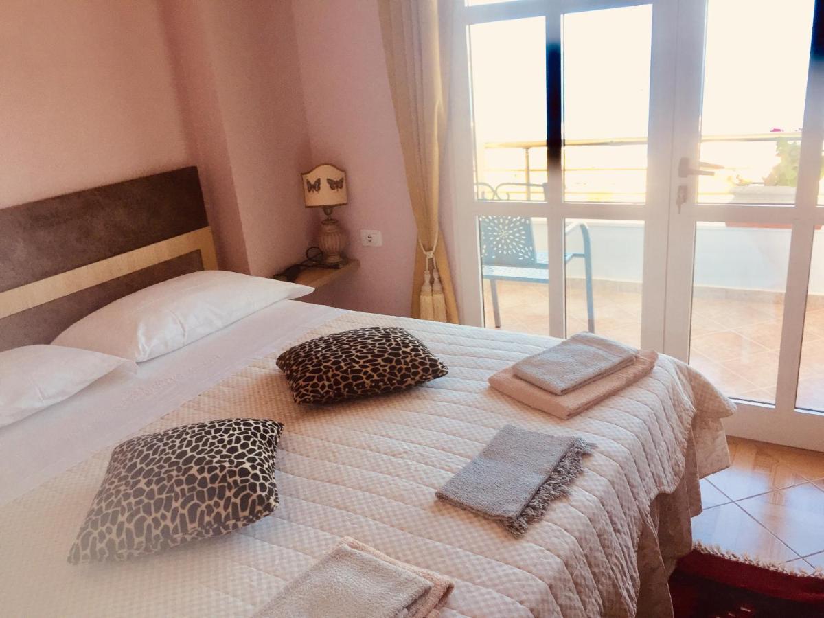 Casa Vacanze Nail Vlore Ngoại thất bức ảnh